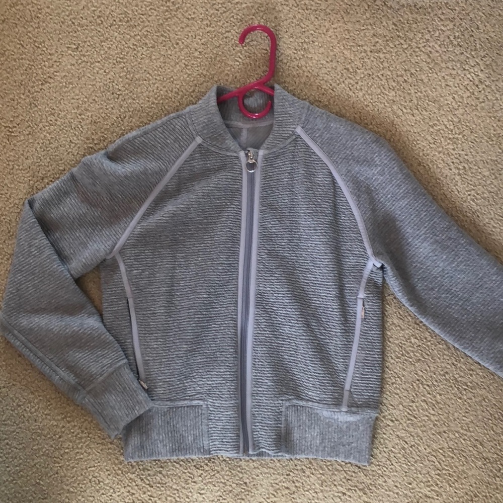 Trendy Lululemon Grey Jacket
